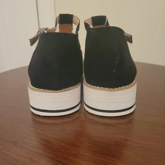 $20 Shoe Sale - Picture 2 of 5